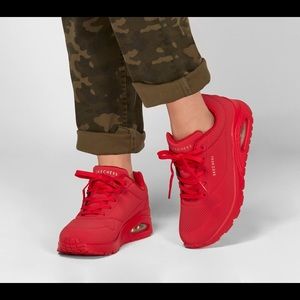 *NEVER WORN* Sketcher Red- Stand On Air Size 9.5